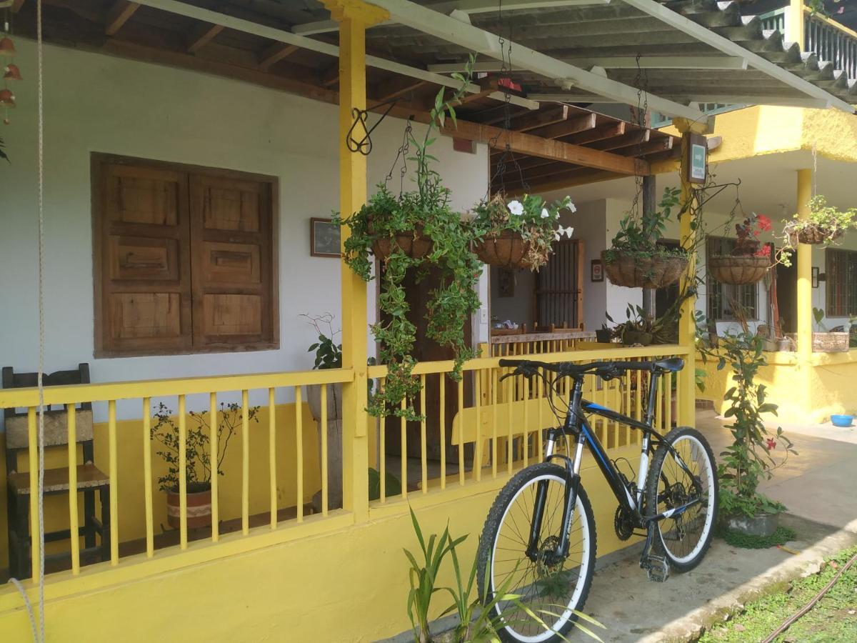 Alojamiento Rural Jardín Consentido Exterior foto
